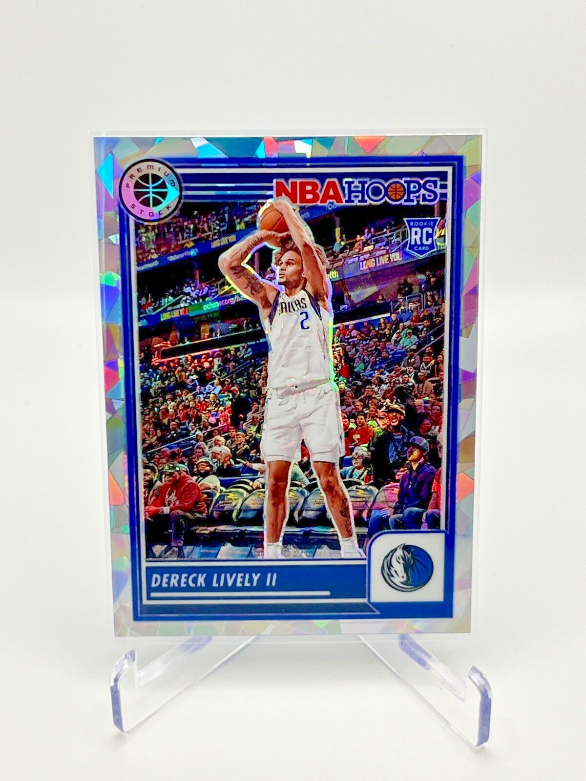 2023-24 Panini NBA Hoops Premium Stock #253 Dereck Lively (RC) Cracked Ice