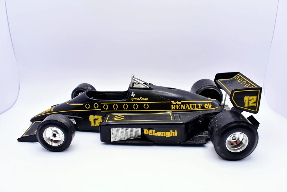 Modellini auto FORMULA 1 F1 scala 1:24 Lotus 97 T 12 Burago diecast modellismo - Immagine 2 di 3