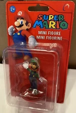 Nintendo Super Mario Bros. Wave 1 2 inch Luigi Mini Figure