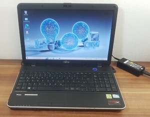Fujitsu Lifebook A512 Intel B960 2x2,2GHz 8GB 256GB Webcam Bluetooth DVD-RW
