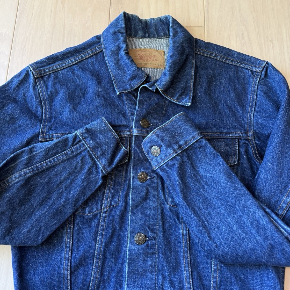 Vintage Levis Denim Jacket 36 Blue 80s Made in USA Dark Wash 70506