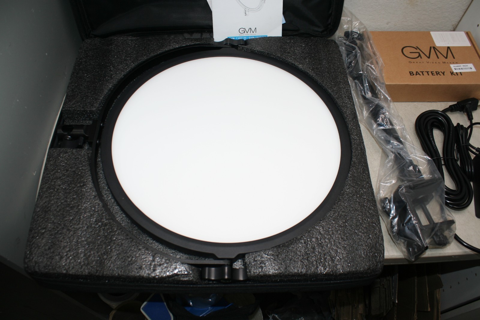 GVM Y60D256 14" 60W Bi-Color Soft LED Edge Video Light with Batteries NEW