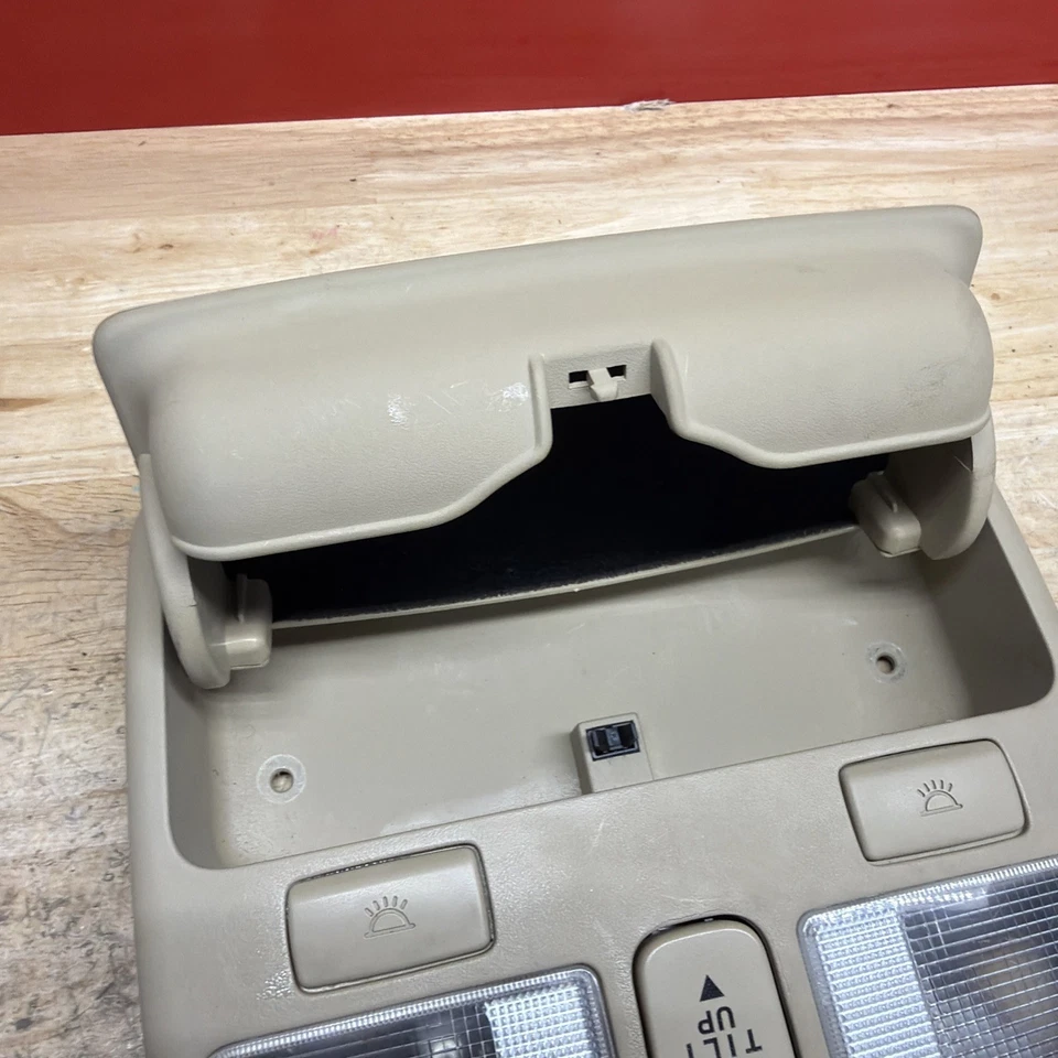 HYUNDAI SONATA FRONT OVERHEAD CONSOLE DOME LIGHT SUNROOF SWITCH OEM 2006_2010 - Imagem 4 de 4