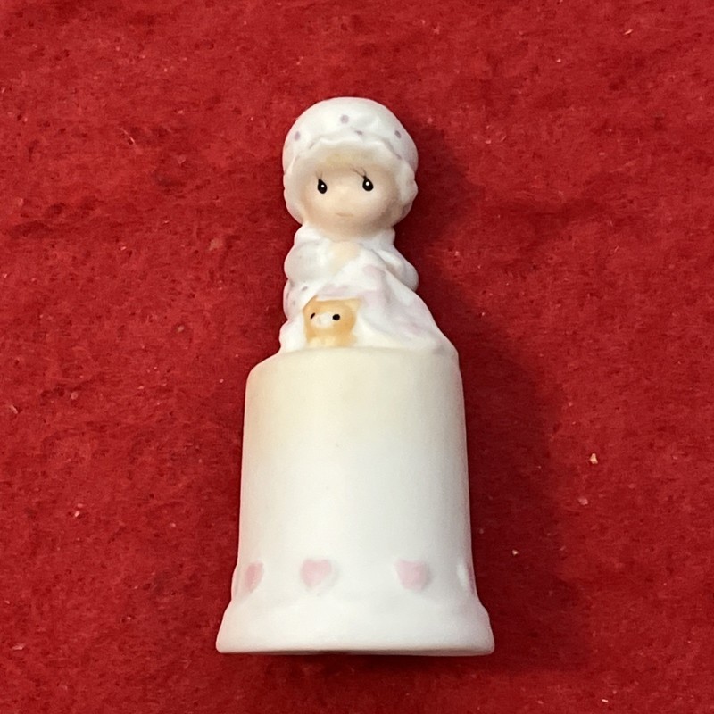 1984 Enesco LOVE COVERS ALL Thimble #12254 EX Condition • No Chips