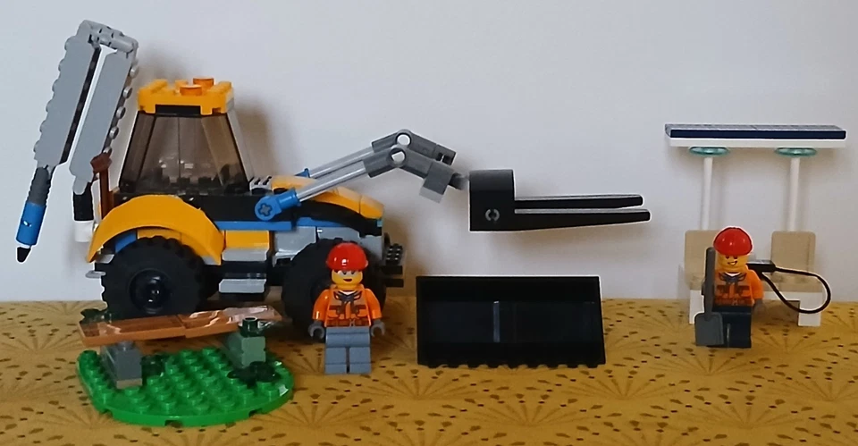 LEGO City 60385 Construction Digger, photo 2 sur 5