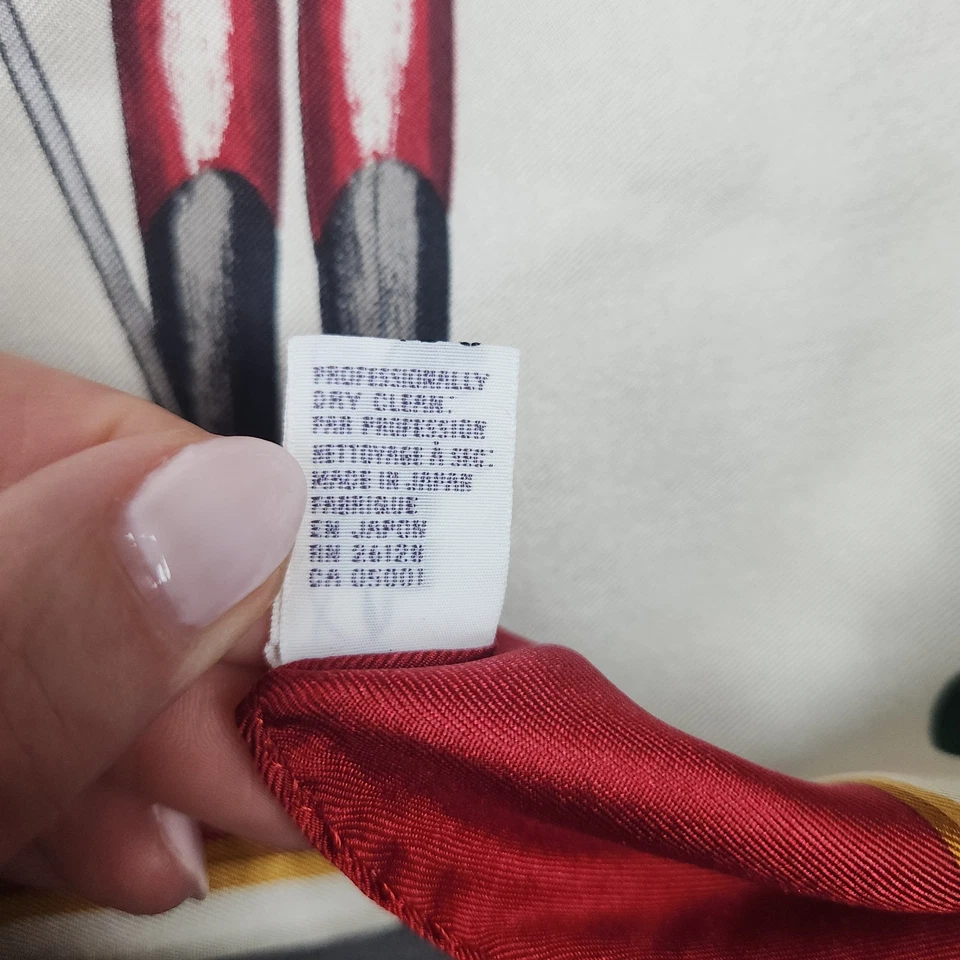 Cachecol de seda vintage ECHO brinquedo infantil cavalo de balanço caminhão de bombeiros boneca soldados vermelho - Imagem 4 de 4