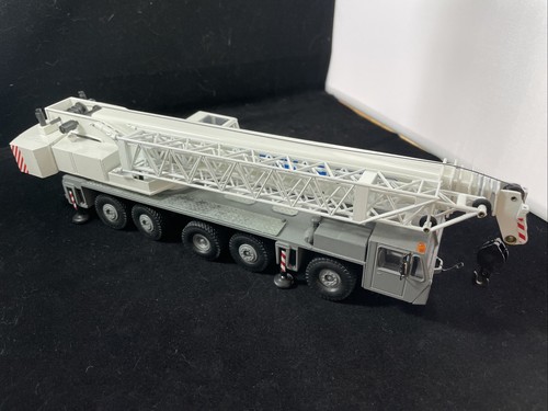 Conrad - Demag AC 160 Telescopic Crane- 2081 German Made 1:50 Scale - Boxed - Picture 3 of 8