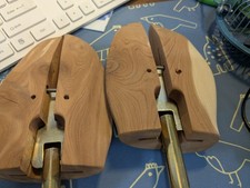 Travel Tree Cedar Shoe Stretcher Large