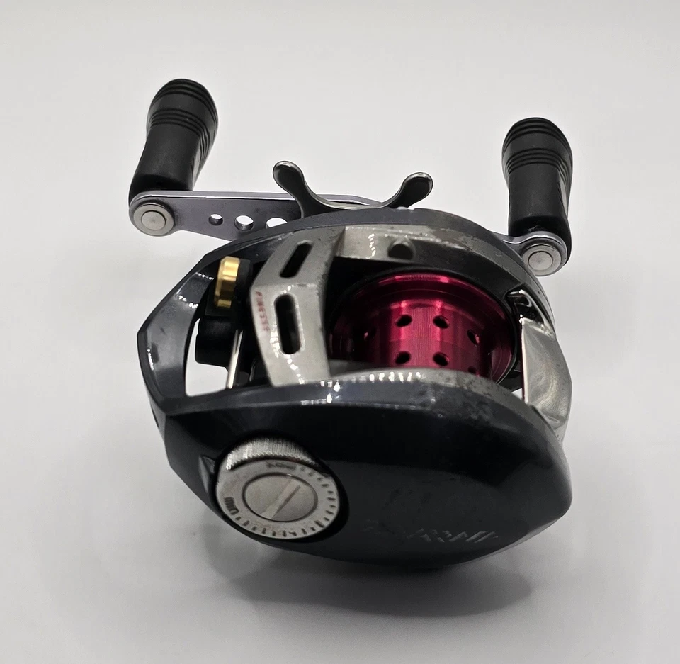 Катушка для заброса приманки Daiwa Alphas Finesse на заказ 105H для правой руки из Японии - Изображение 3 из 4