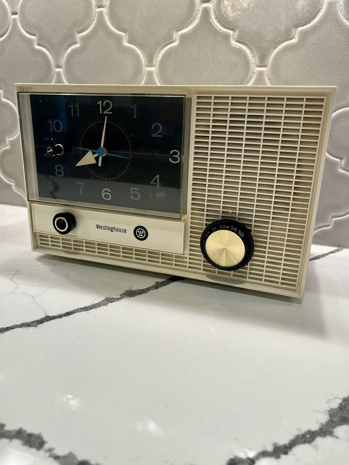 Vintage Oxford White Westinghouse Clock Radio WORKS great! eBay
