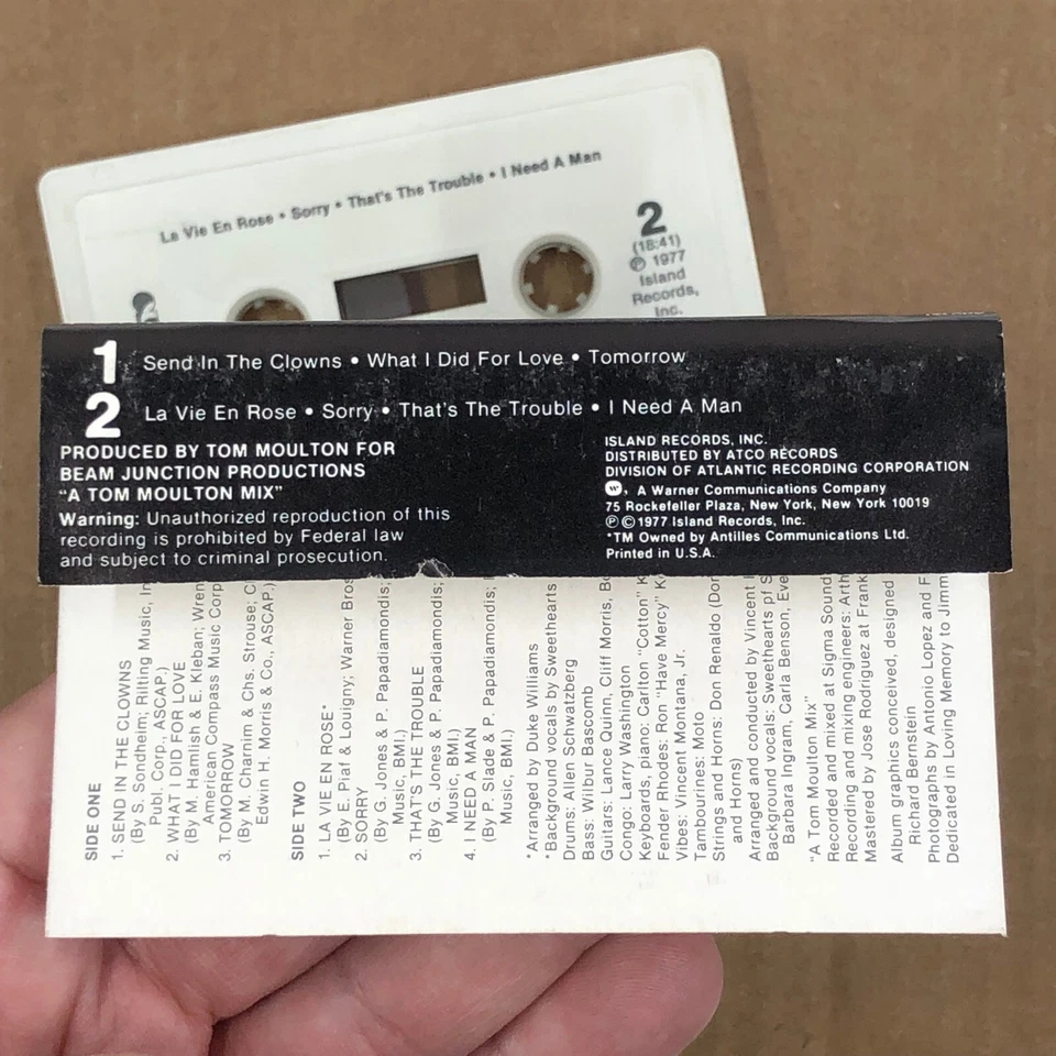 GRACE JONES Cassette Tape 70s Funk Disco PORTFOLIO I NEED A MAN Foto 4 de 4