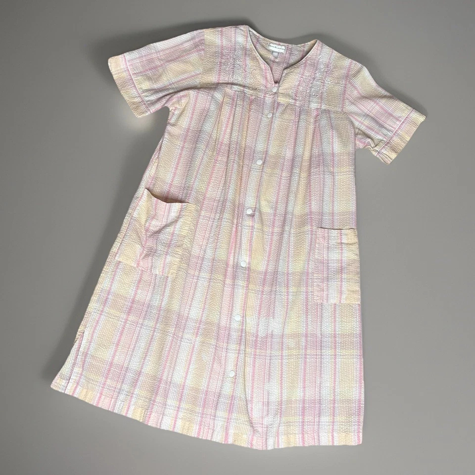 Abrigo Miss Elaine Clásico A Presión Seersucker Rosa Amarillo Talla Grande Foto 4 de 4