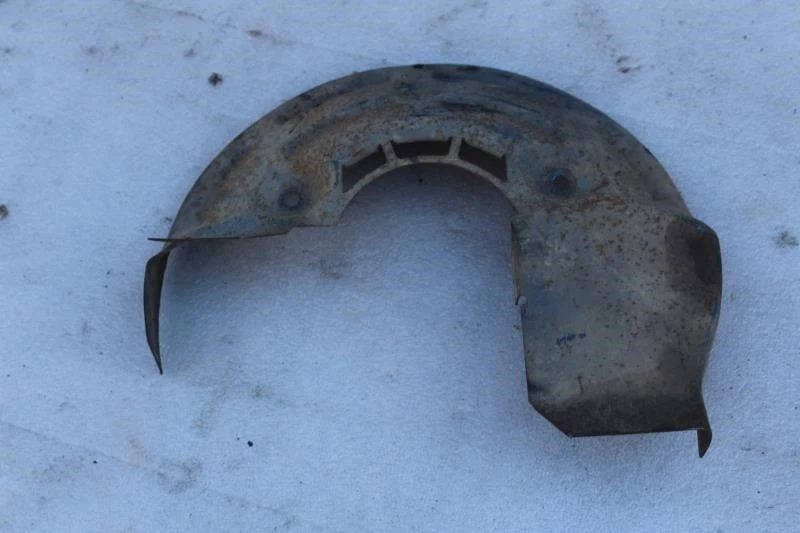 1974 1975 1976 LINCOLN CONTINENTAL MARK IV LEFT REAR SPINDLE DUST SHIELD - Image 2 of 4