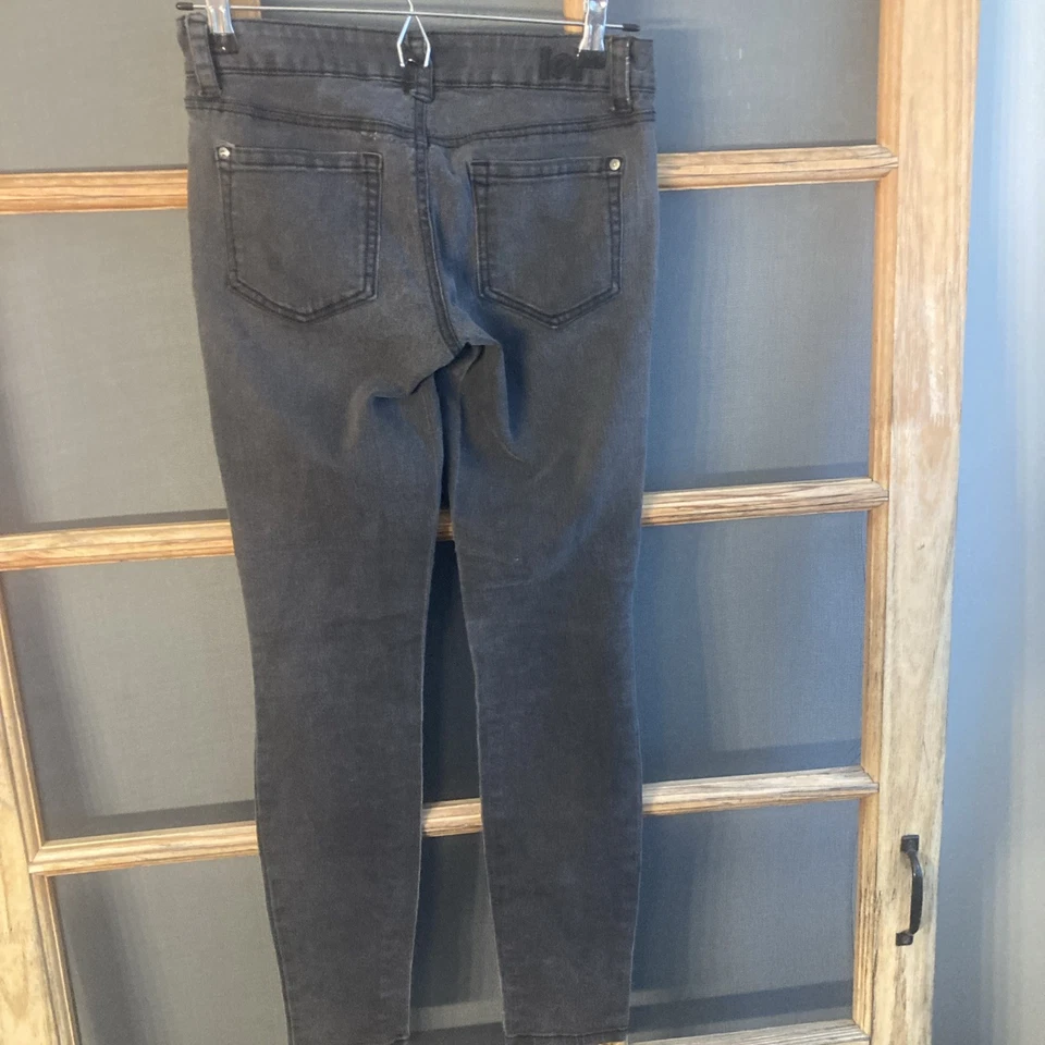 Jeans L.E.I Junior Emma Jegging Gris Talla 5, Cintura Elástica 26-30 Entrepierna 28 Foto 2 de 4