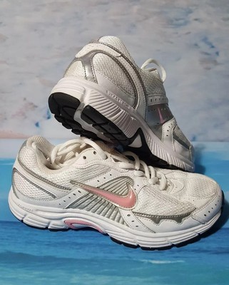 white nike trainers uk