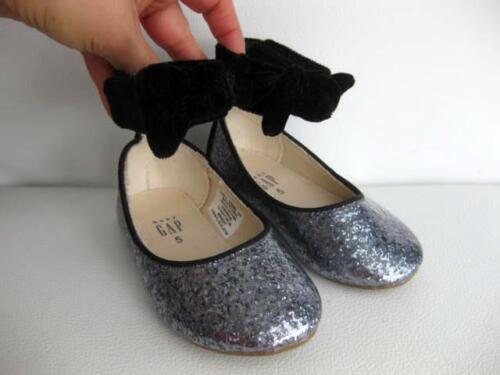 BABY GAP GLITTER VELVET ANKLE BLACK SILVER SHOES WORN ONCE SIZE 5 - Picture 1 of 7
