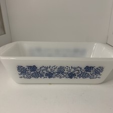 Vintage Ovenware 522-Loaf Pan Made In USA. White W/ Blue Floral Pattern Glasbake