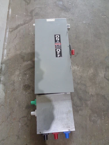 GE TH4324 Model 10 200 Amp 240 Volt 3P4W Fusible Disconnect 60 HP Marinco CL 16
