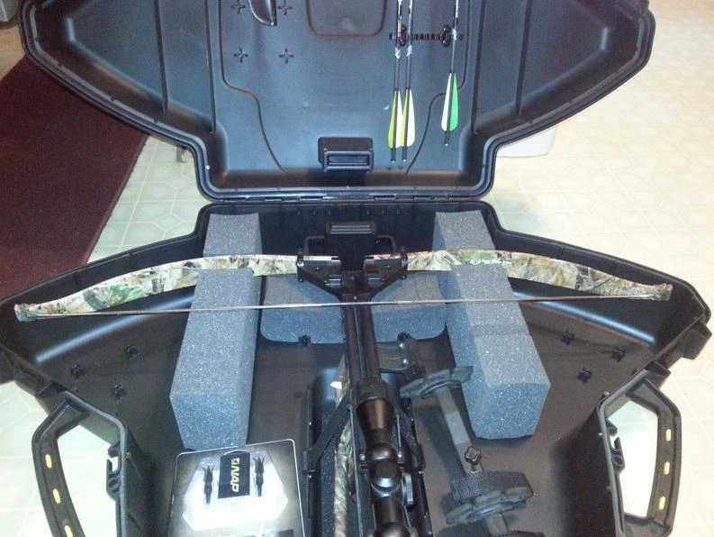 Estuche con arco cruzado Ballesta Soporte de caza Espuma dura Acolchado Plano Tiro Ciervo Buck Foto 2 de 2