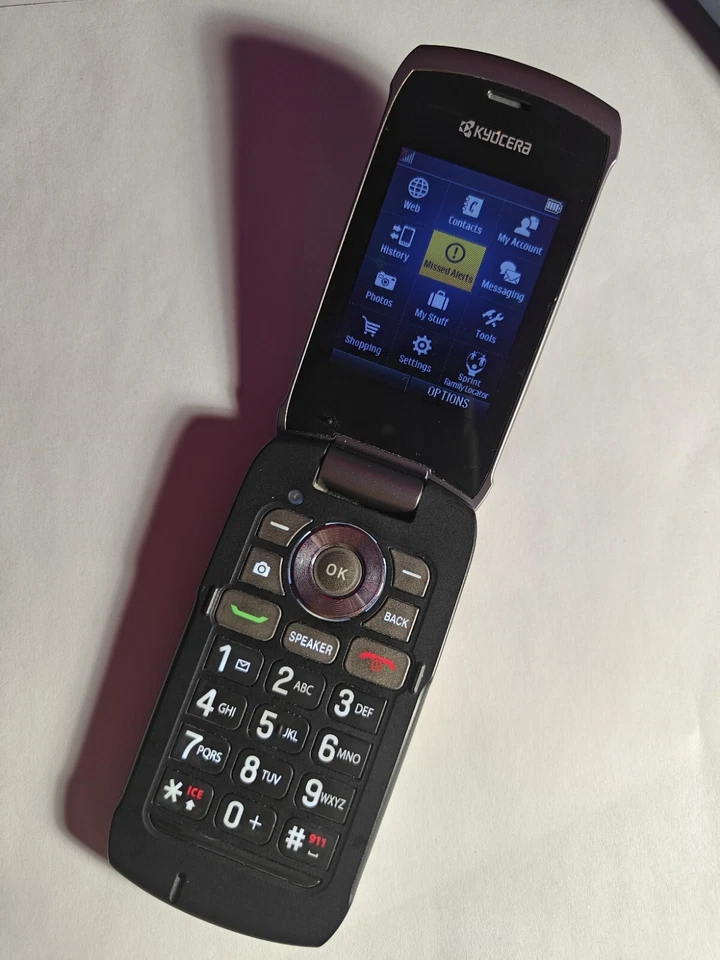 Lot Of 2 Phone,Kyocera Kona S2151 Sprint ,Sanyo  Katana LX Sprint - Image 4 of 4