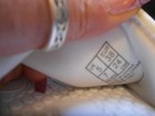 NWOB WOMEN'S PUMA WHITE & PURPLE SLIDES/SANDALS SIZE 7 — photo 2