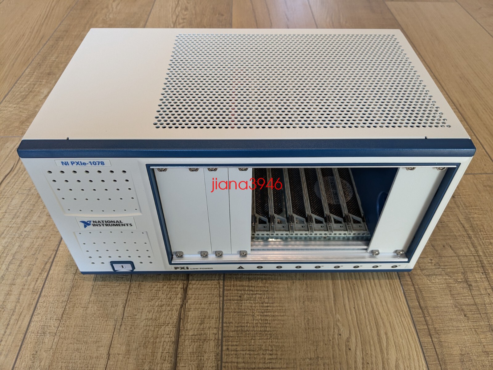 National Instruments PXIe-1078 - 9-Slot NI PXI Chassis - White