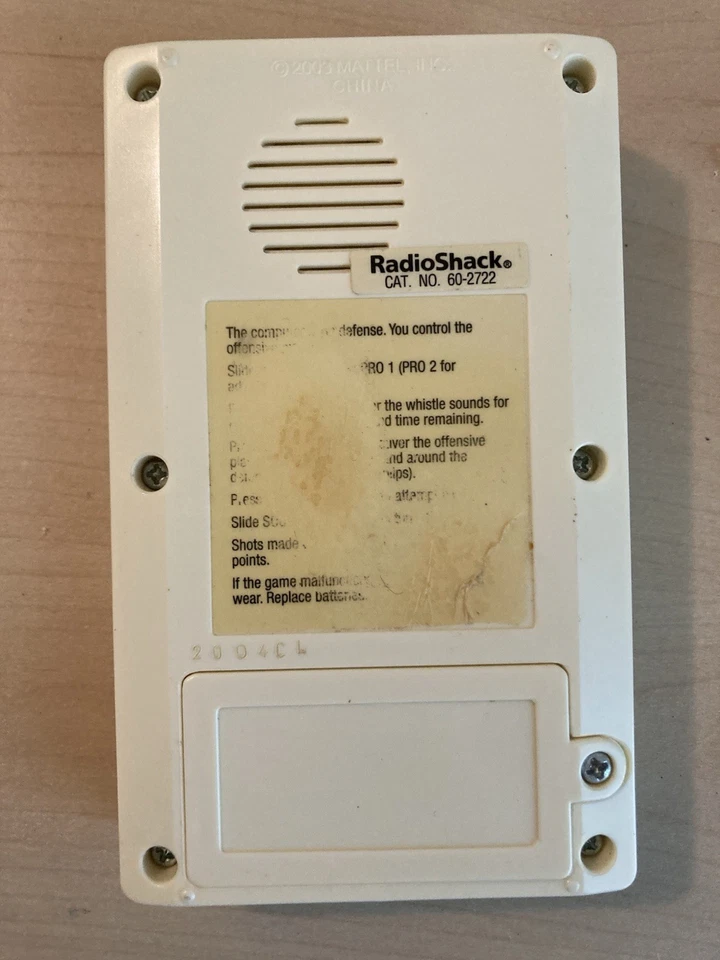 Vintage Mattel Clássico Jogo Eletrônico Portátil de Basquete Retrô Caixa Aberta, FUNCIONA - Imagem 4 de 4