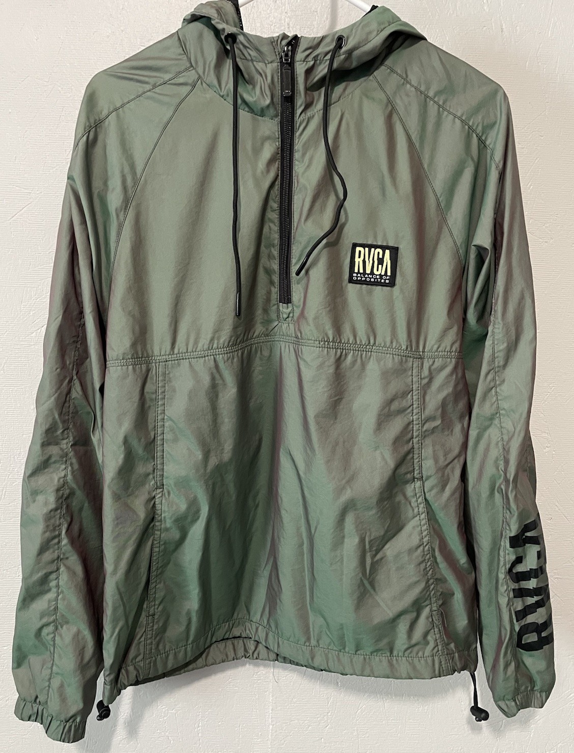 RVCA Men's Hazed Iridescent 1/2-Zip Hooded Jacket Size Small