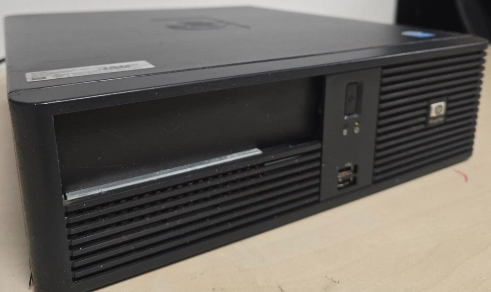 HP RP5700 RT047AV Business Desktop - Image 3 of 4