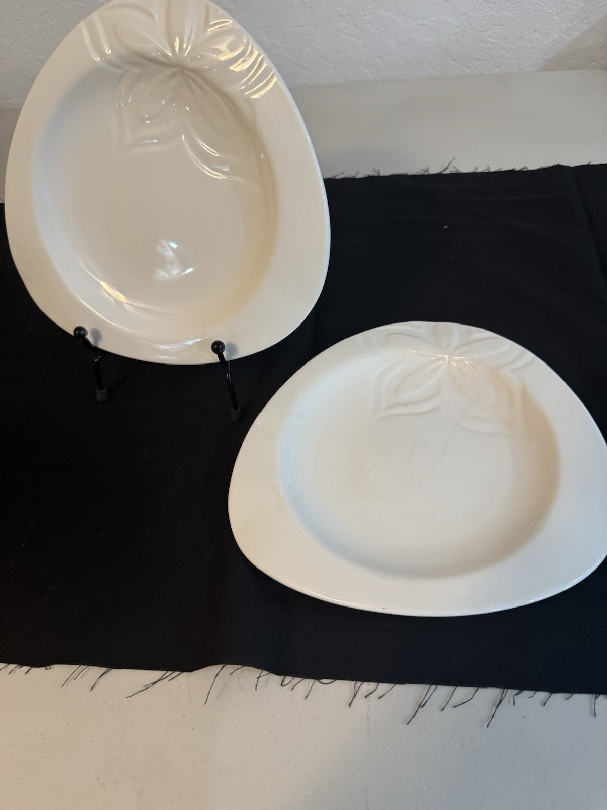 Red Vanilla &ldquo;Clematis&rdquo; Dinnerware &ndash; Discontinued and R