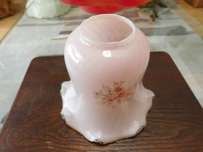 Schmaler rosa Glasschirm mit Blumenmuster & Rüschenspitze