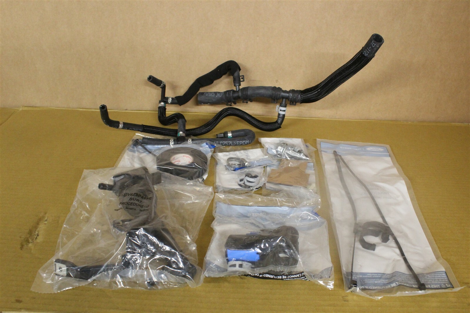 2226390 EGR Valve New genuine Ford part | eBay 