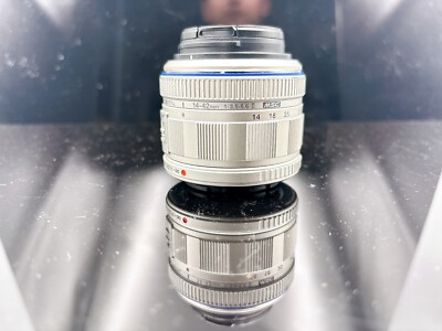 Olympus M.Zuiko II R MSC Silver Lens 0.25m/0.82ft Ø37 14-42mm 1