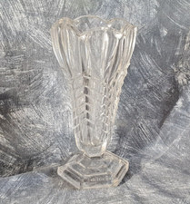 DAVIDSONS — ART DECO — CHEVRON — VASE — 16.5 cm H — CLEAR GLASS — No.295