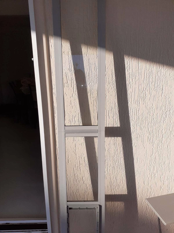 hartman pacific 300 x 180mm medium pet door for patio and sliding doors