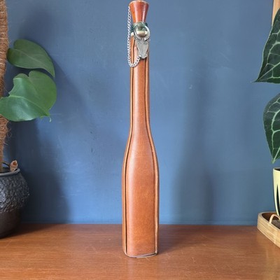 VINTAGE MID CENTURY LEDER UMWICKELTE GLASFLASCHE Stier Retro Wohndeko