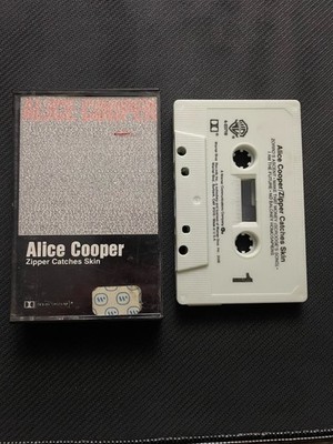 Alice Cooper - Zipper Catches Skin Cassette 1982 Warner Bros. Nice!