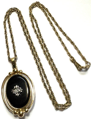 Vintage Jewelry Necklace SIGNED AVON Gold Chain Reversible Black Onyx 1983 13