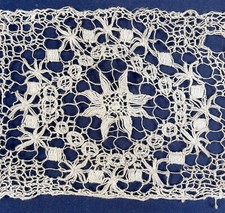 Antique Handmade Italian Sardinian Bosa Filet Lace Knotted Net Border Dress Trim