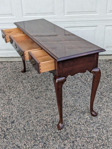 Vintage Pennsylvania House Cherry Wood Sofa Console Table, Queen Anne, 3 Drawers - Picture 6 of 19