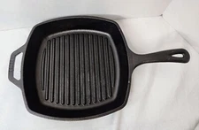 Lodge SCP1 Griddle 10-inch Square Cast Iron Grill Pan Skillet EXCELLENT Conditio