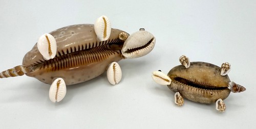 Hand Crafted Mama & Baby Turtles Seashell Folk Art Figures - Picture 7 of 13