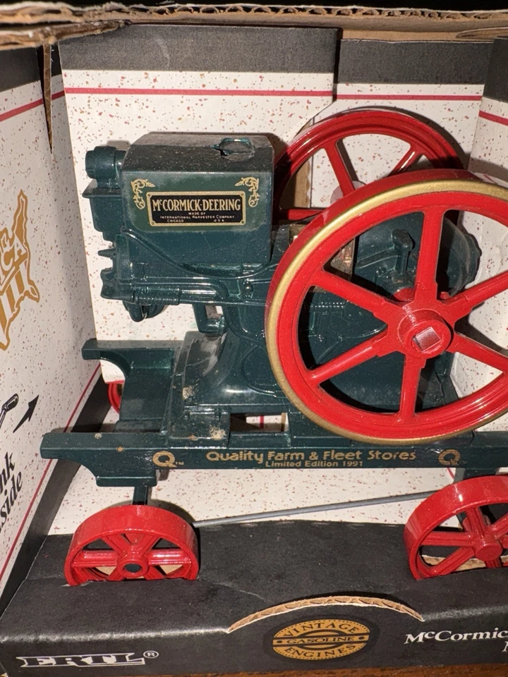ERTL 1/6 MCCORMICK-DEERING MODEL M DIECAST WITH BOX QUALITY FARM & FLEET 1991 - Image 2 of 3