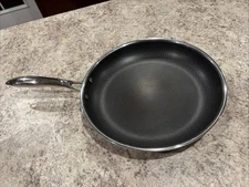 HexClad Hybrid Nonstick 12-Inch Frying Pan, Stay-Cool Handle