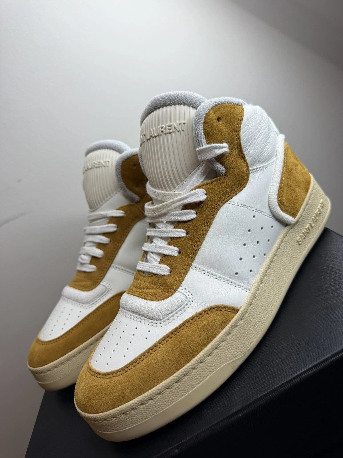 Saint Laurent — YSL Saint Laurent Women’s White Leather High Top  Sneakers Size 5UK/EU38 RRP£755
