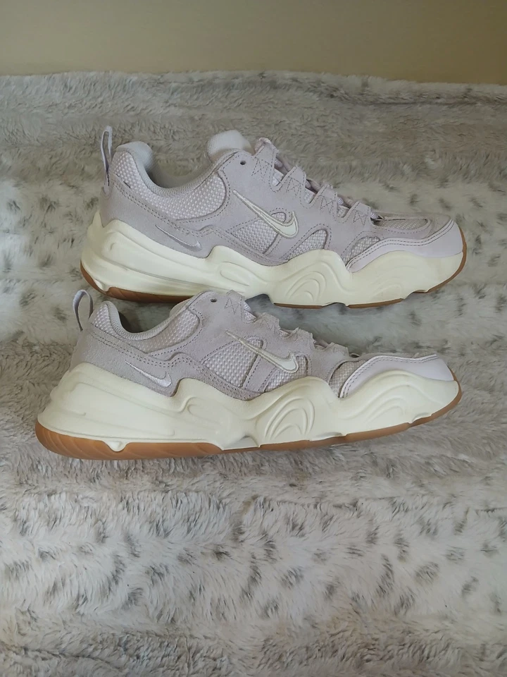 Nike Lavender Sneakers - Women's 9 - Image 2 of 4