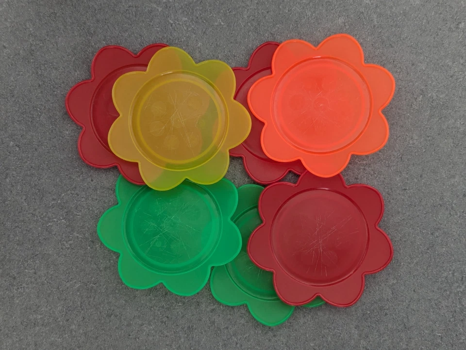 IKEA Saftig Flower Plastic Plates 20cm – Pack of 7 - Image 3 of 4