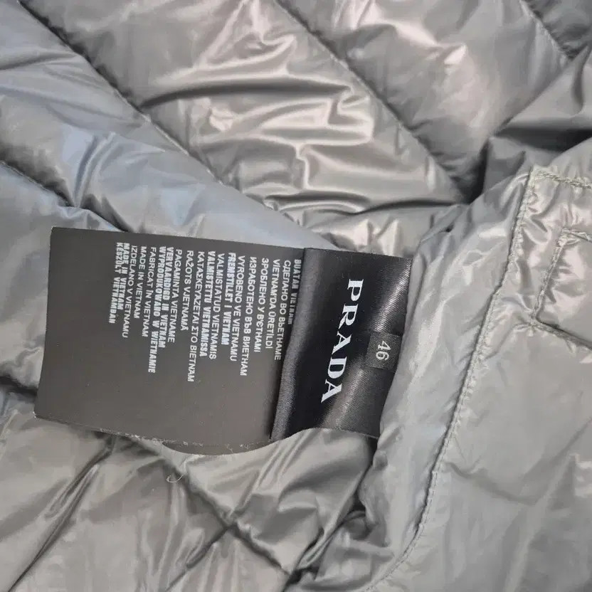 Prada Lightweight Down Padding Jacket Size 46 - image 3