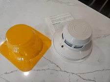 System Sensor 2400 smoke detector New in Box