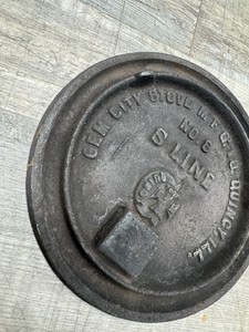 Antique Cast iron Wood Stove Eye Burner Cover Lid No. 8 Gem City Quincy 8 1/4”